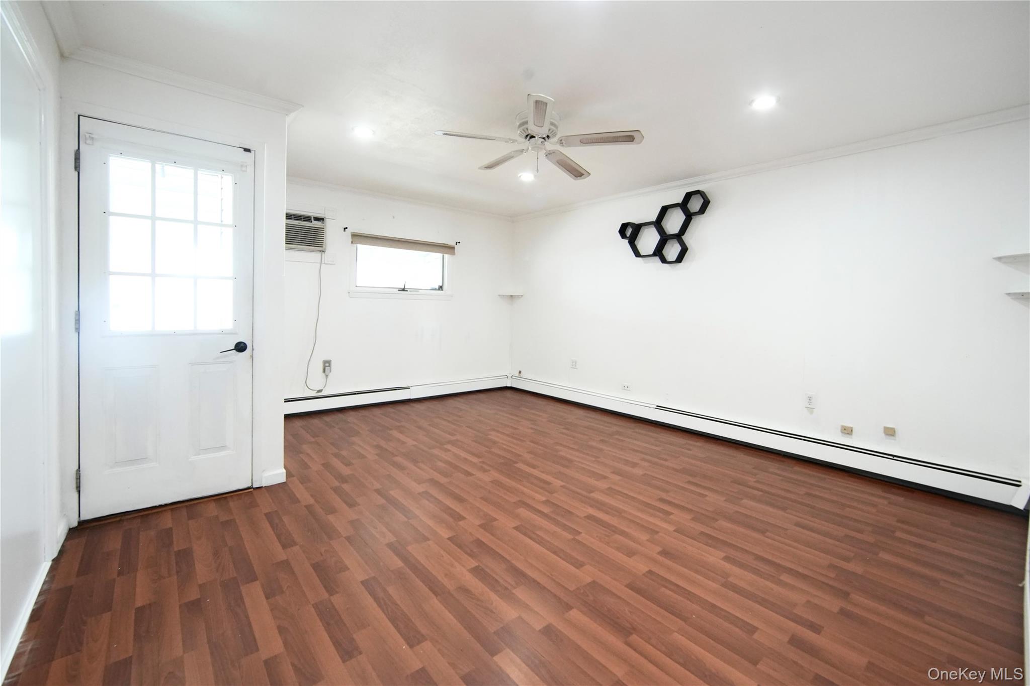 32 Needle Lane, Levittown, NY 11756