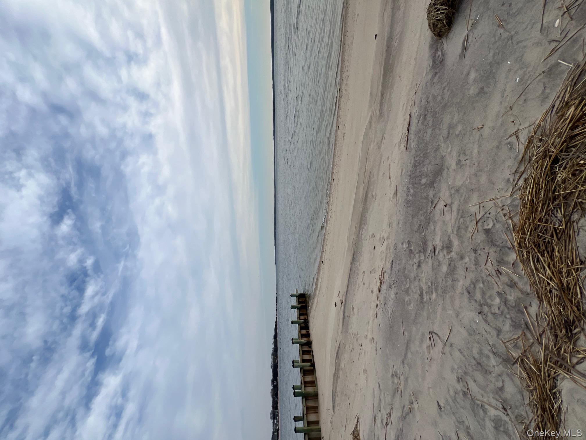 55 Leafy Way, Aquebogue, NY 11931