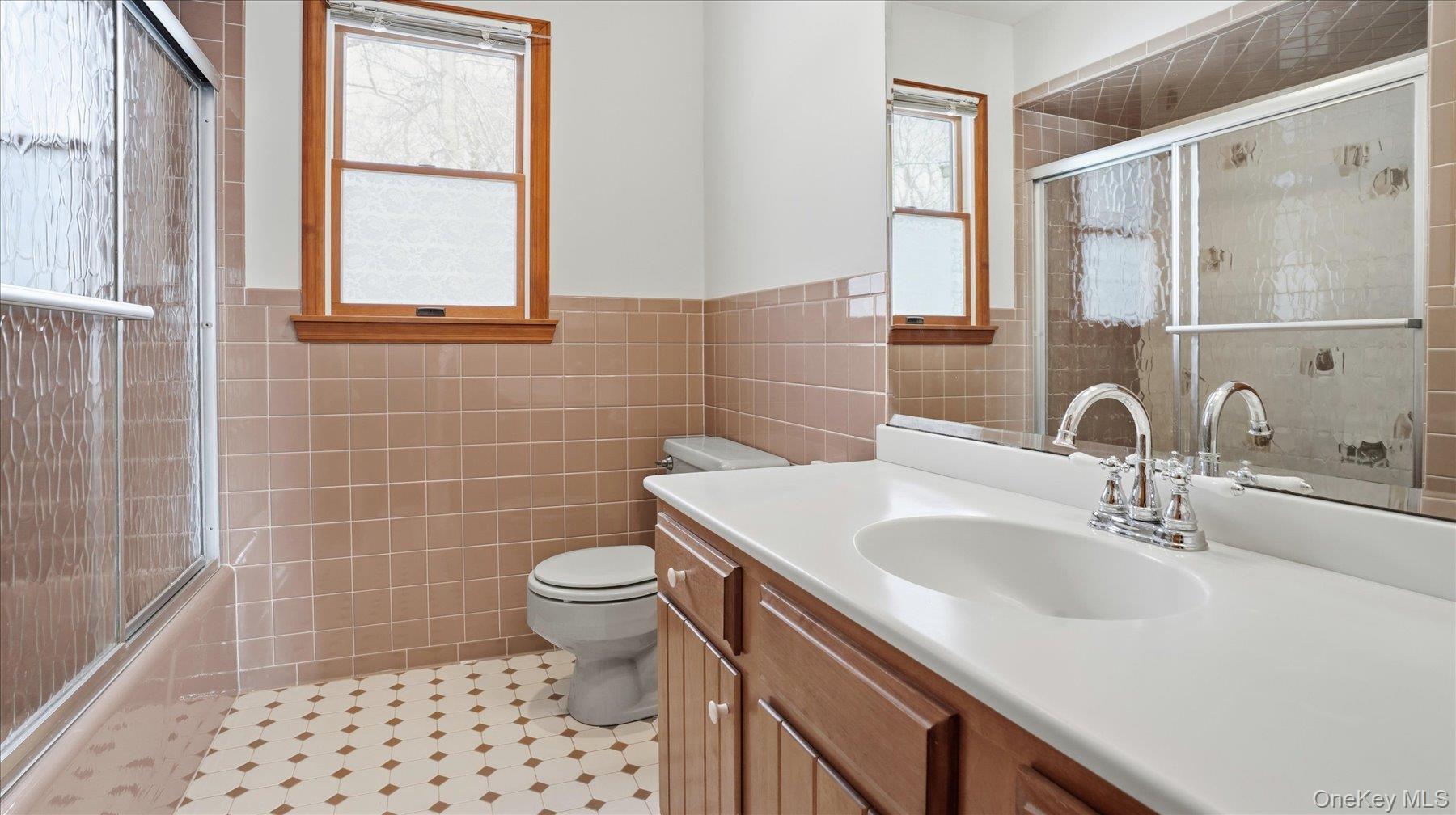 55 Leafy Way, Aquebogue, NY 11931