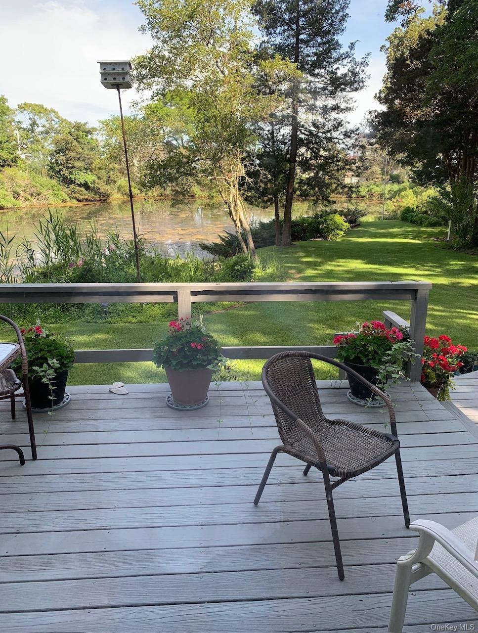 55 Leafy Way, Aquebogue, NY 11931