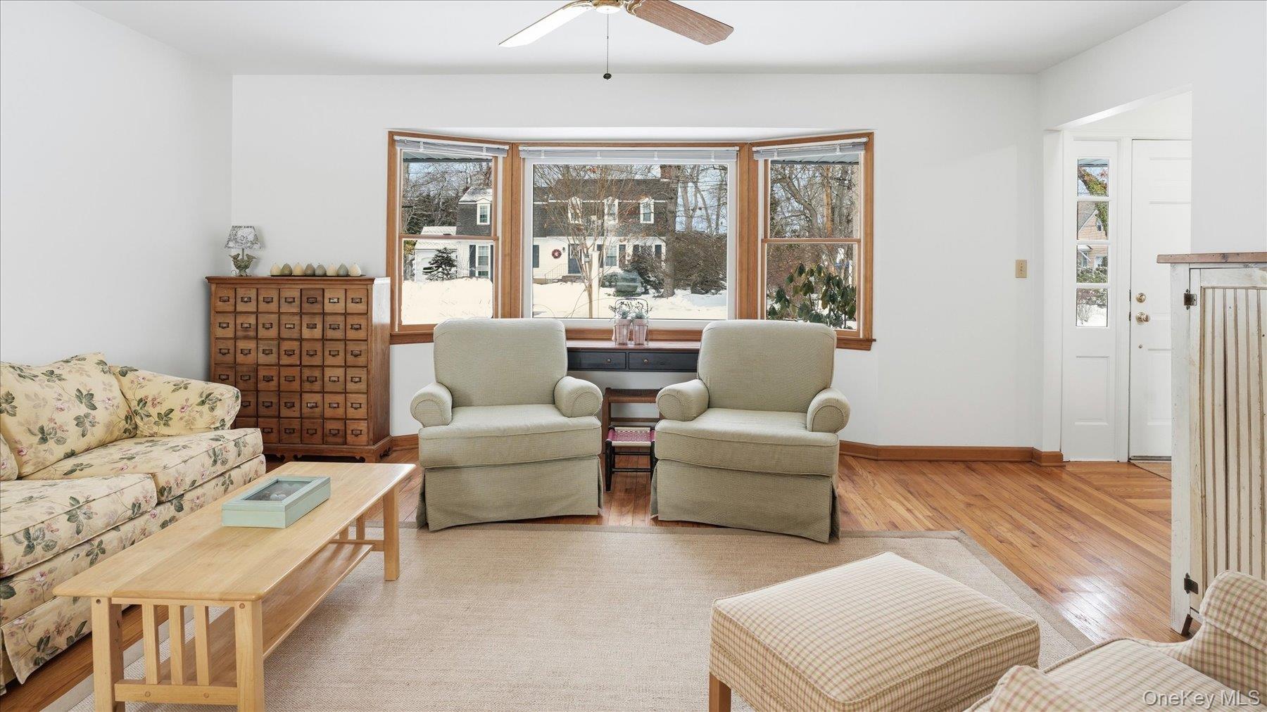 55 Leafy Way, Aquebogue, NY 11931