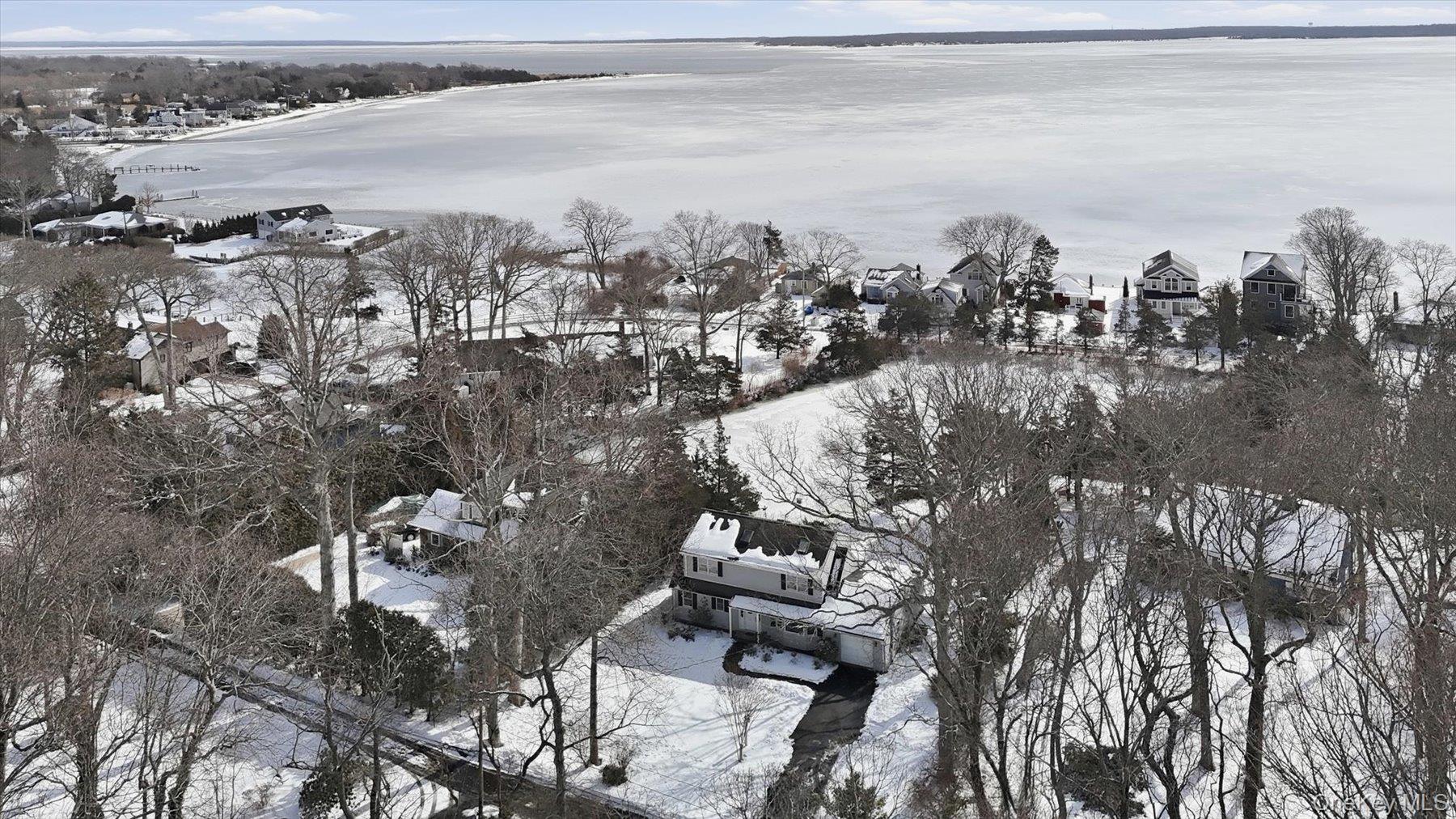 55 Leafy Way, Aquebogue, NY 11931