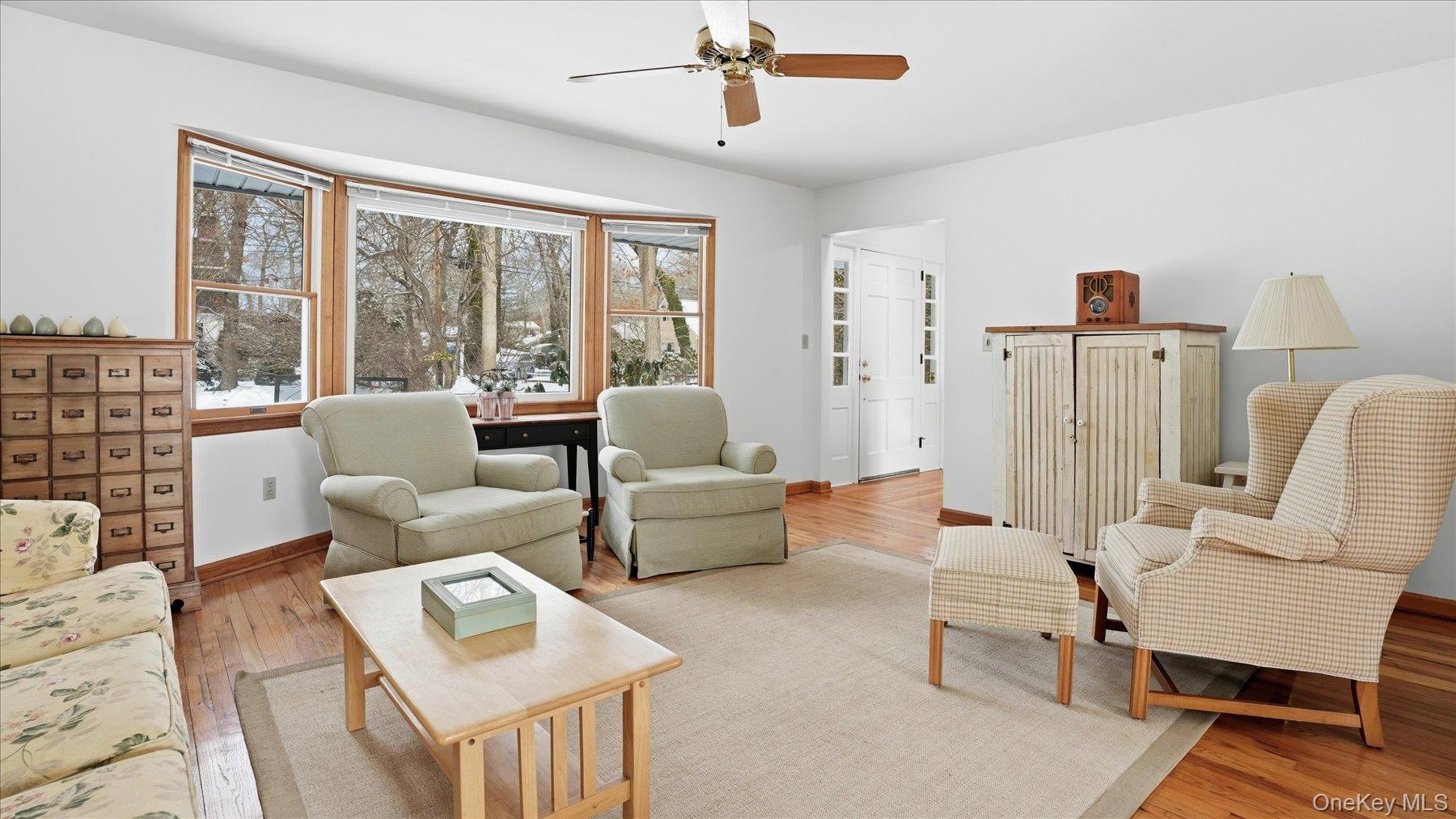 55 Leafy Way, Aquebogue, NY 11931