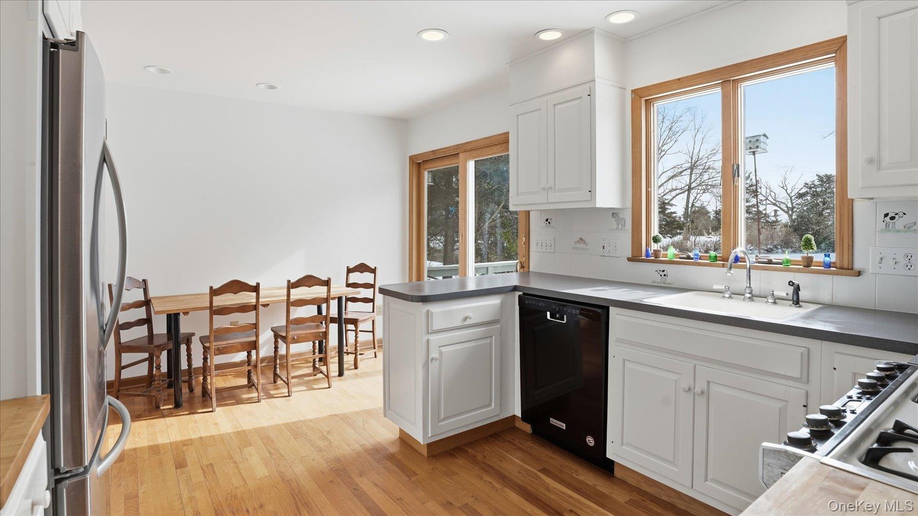 55 Leafy Way, Aquebogue, NY 11931