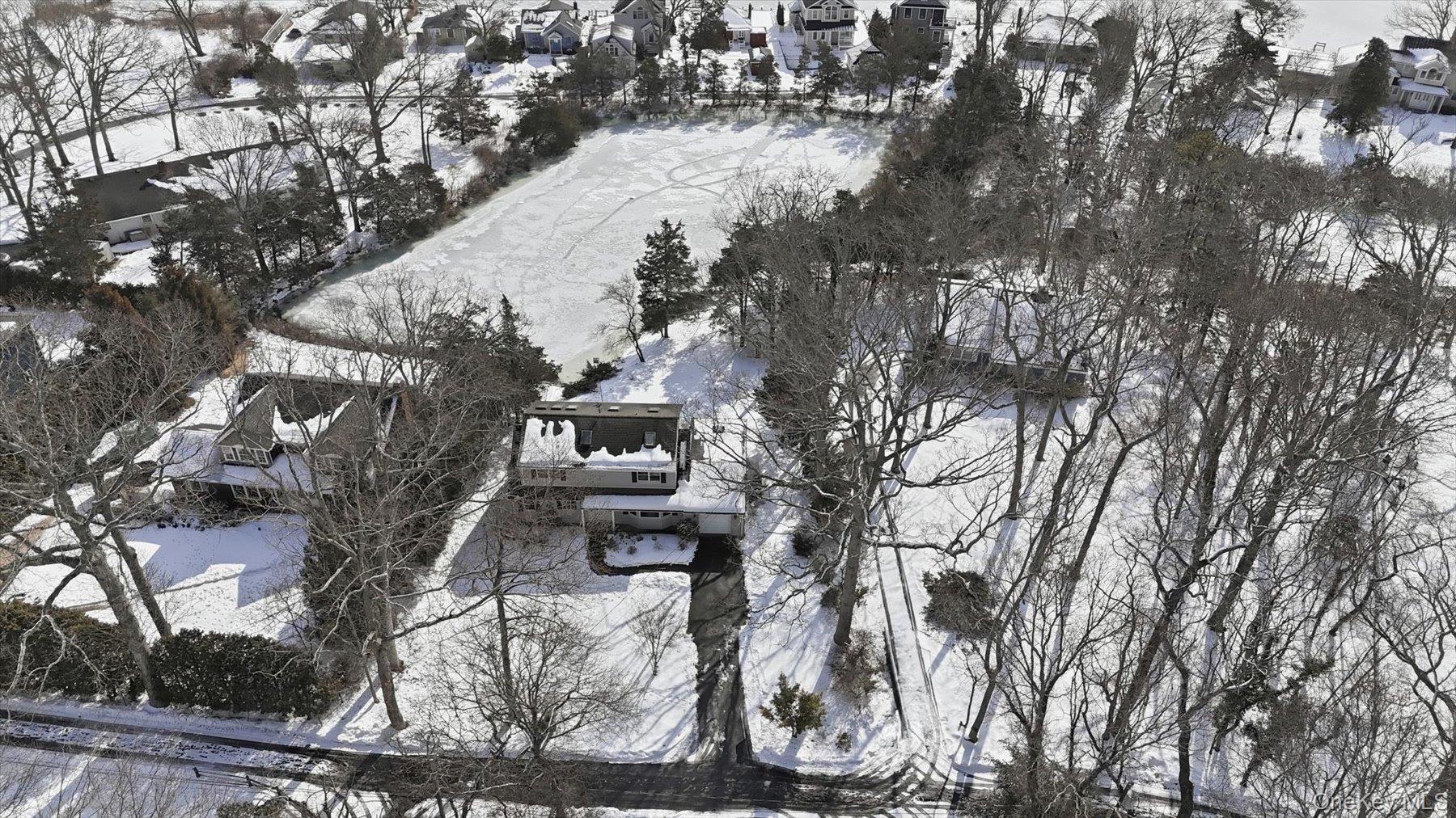 55 Leafy Way, Aquebogue, NY 11931