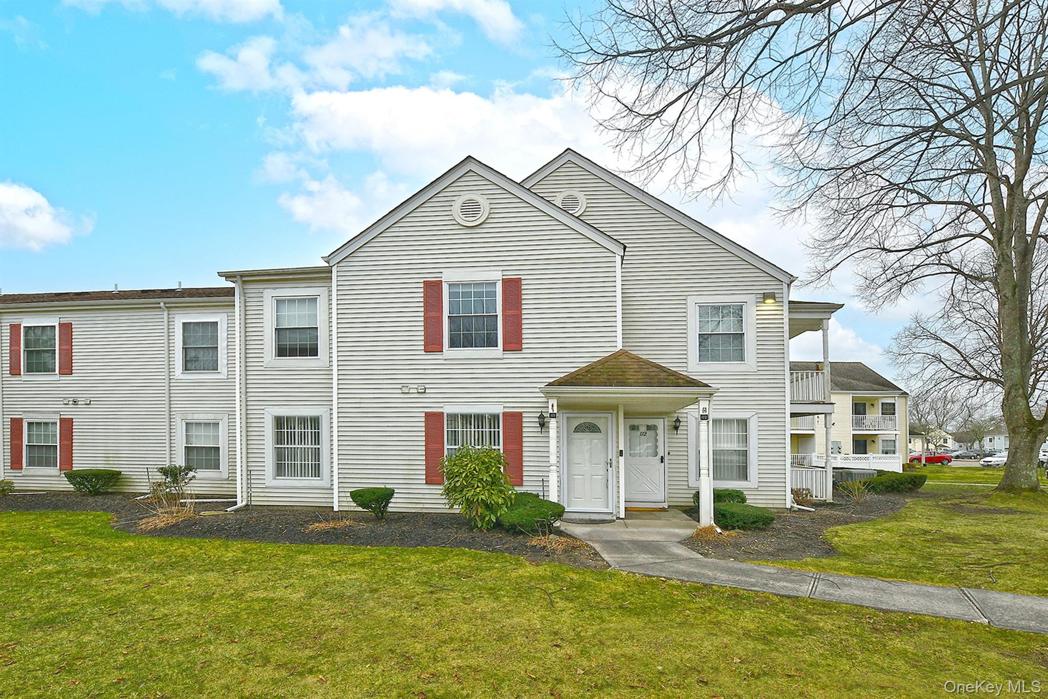 171 Fairview Circle, Middle Island, NY 11953