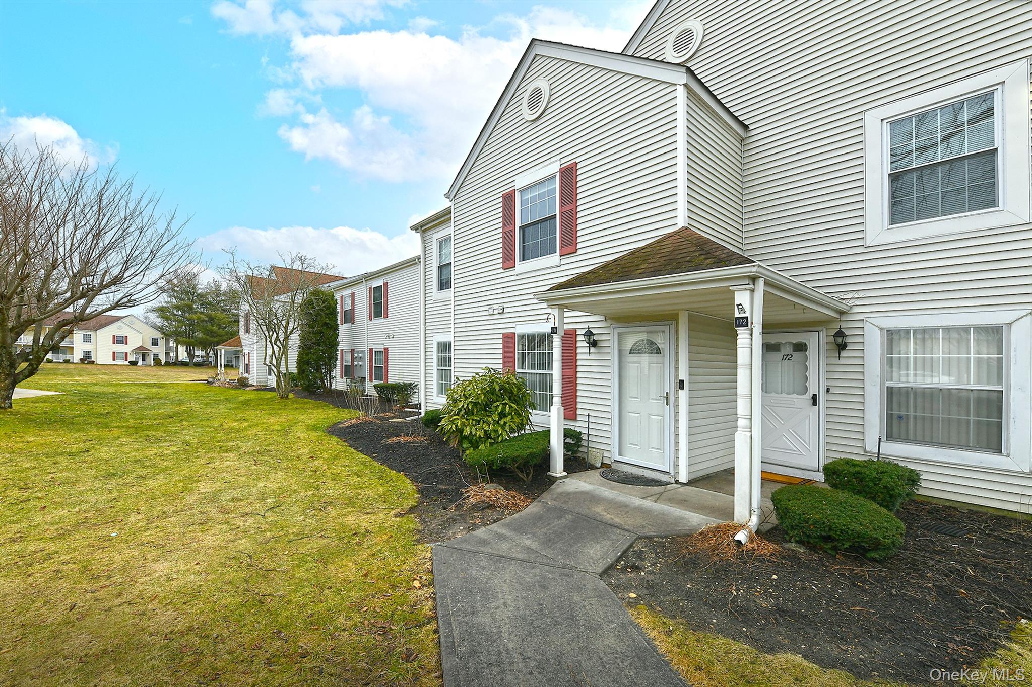 171 Fairview Circle, Middle Island, NY 11953