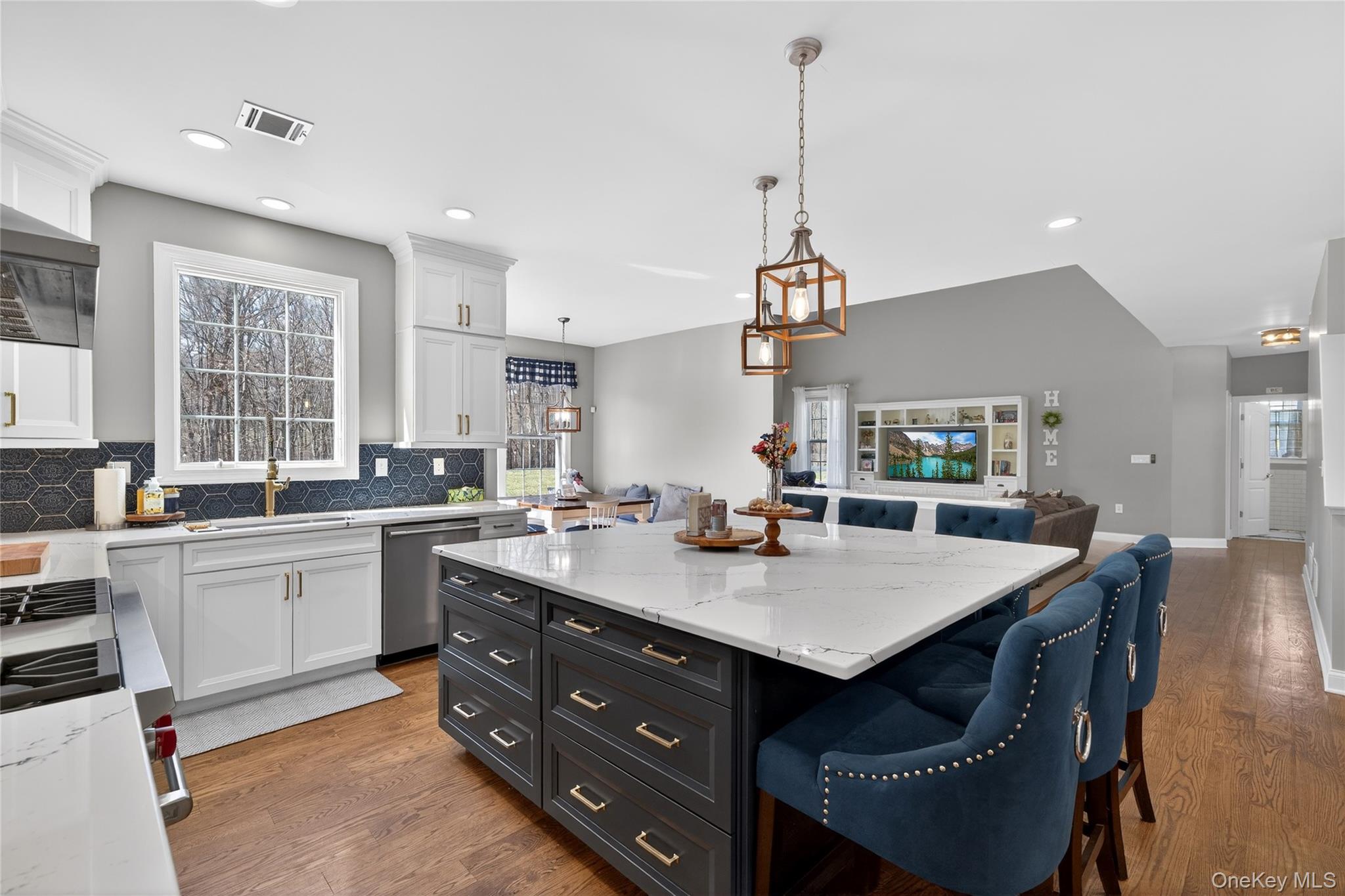 75 Luthien Forest Road, Rock Tavern, NY 12575