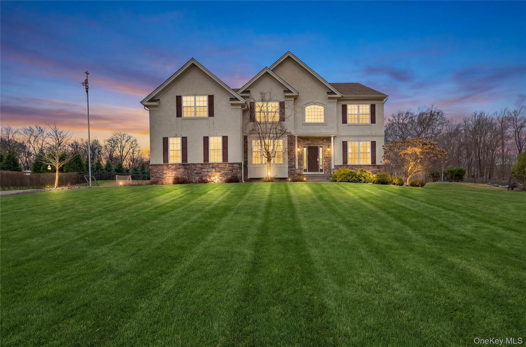 75 Luthien Forest Road, Rock Tavern, NY 12575