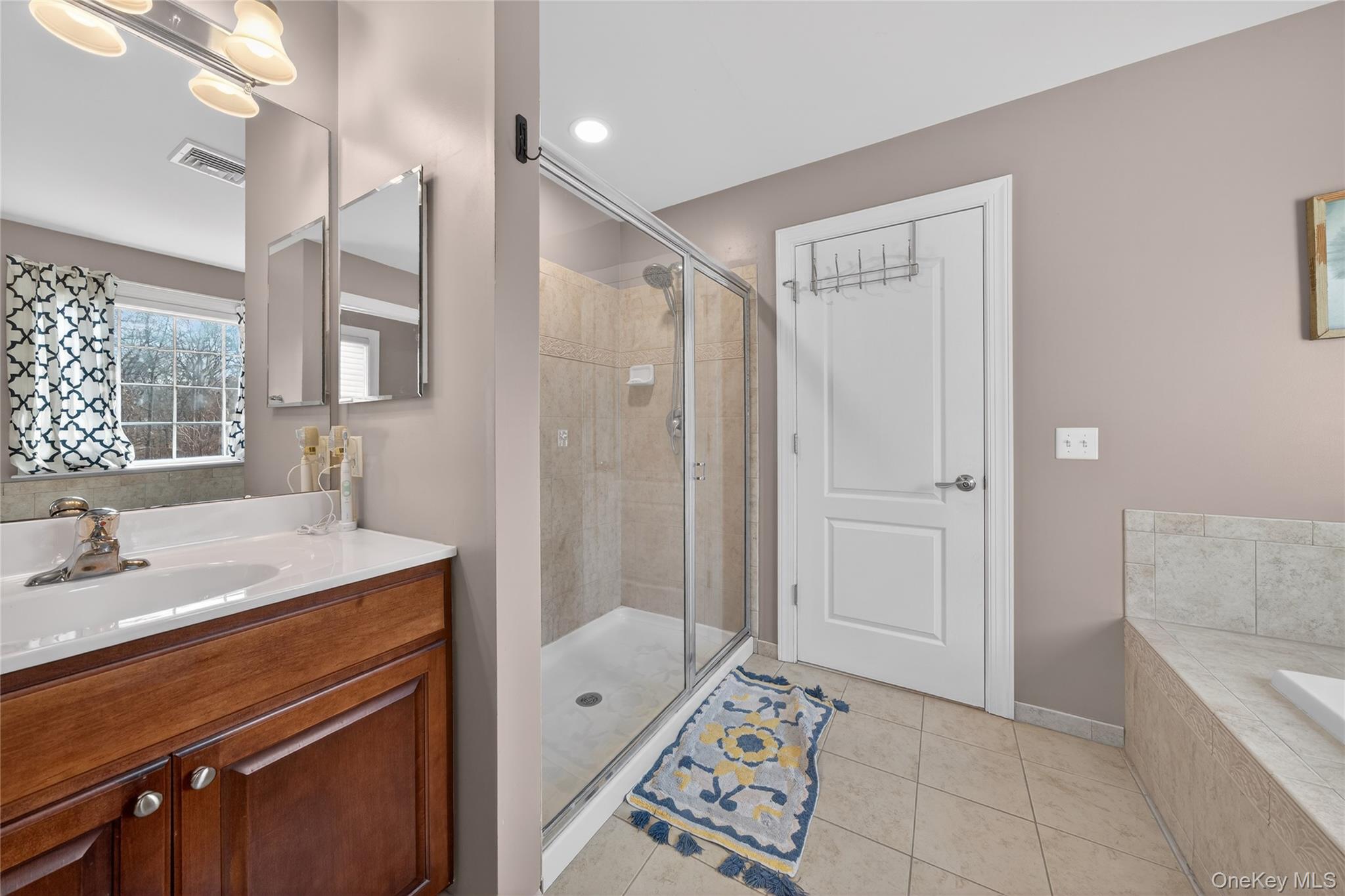 75 Luthien Forest Road, Rock Tavern, NY 12575