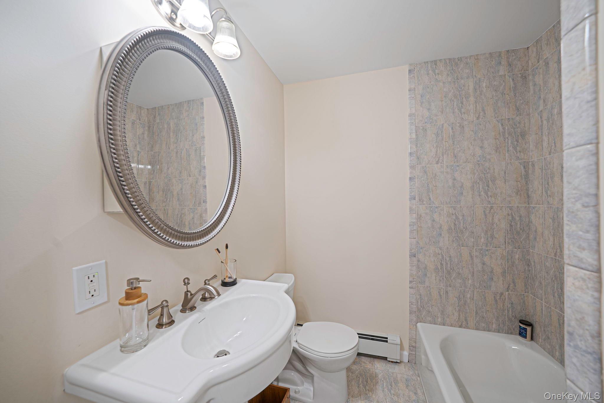 8 Florence Court, Huntington Station, NY 11746