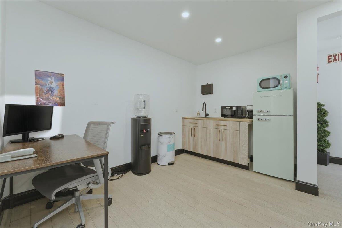 1895 Park Street, Atlantic Beach, NY 11509