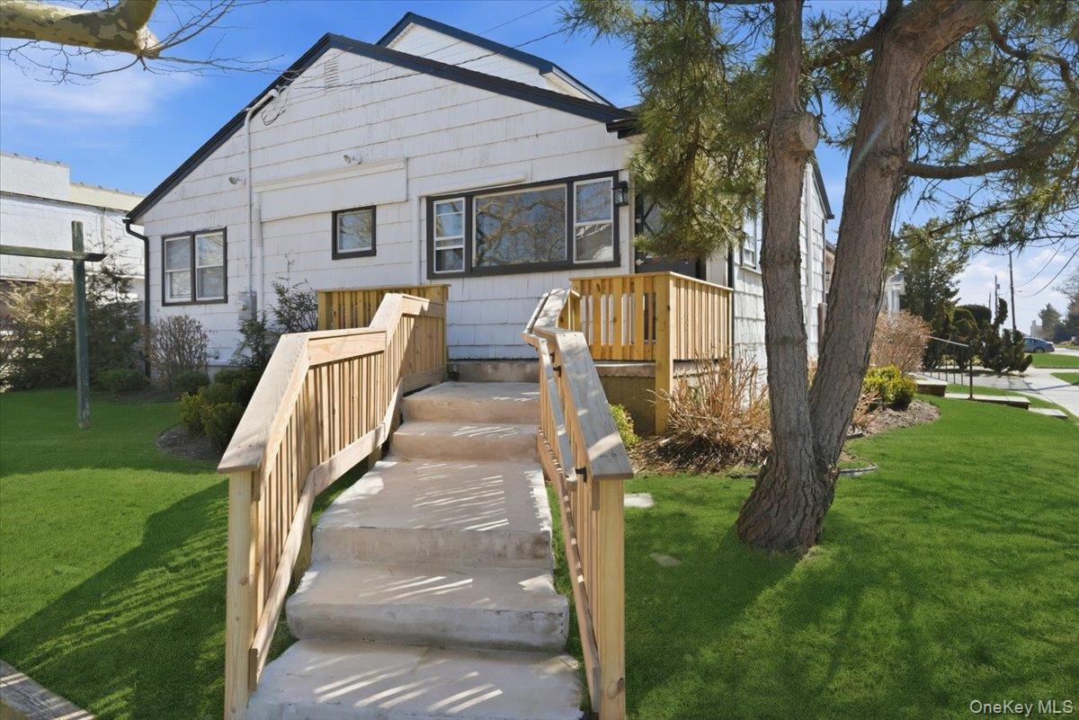 1895 Park Street, Atlantic Beach, NY 11509