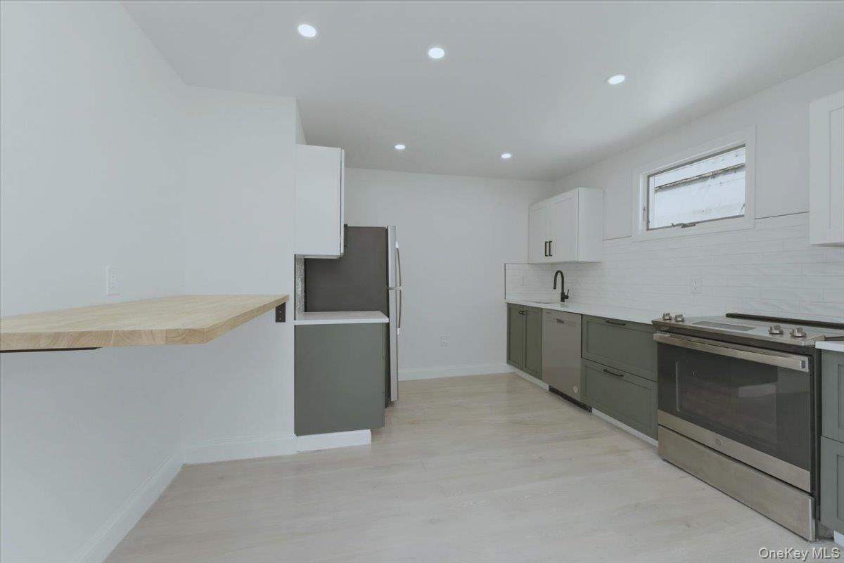 1895 Park Street, Atlantic Beach, NY 11509