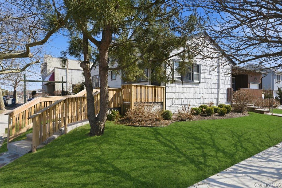 1895 Park Street, Atlantic Beach, NY 11509