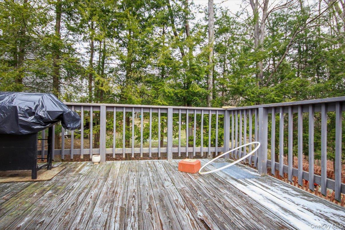 322 Lakeview Street, Mahopac, NY 10541