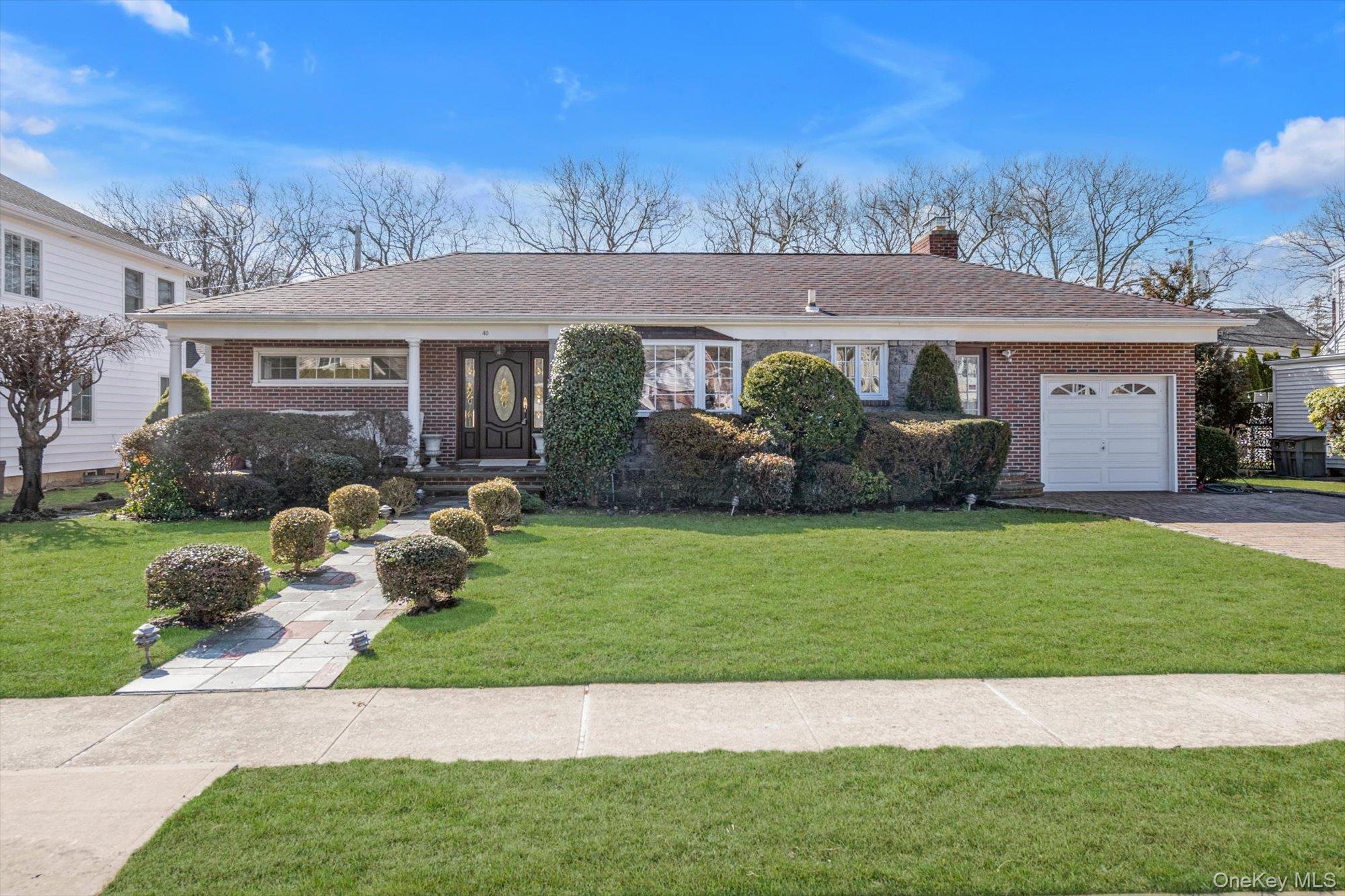 40 Vassar Street, Garden City, NY 11530