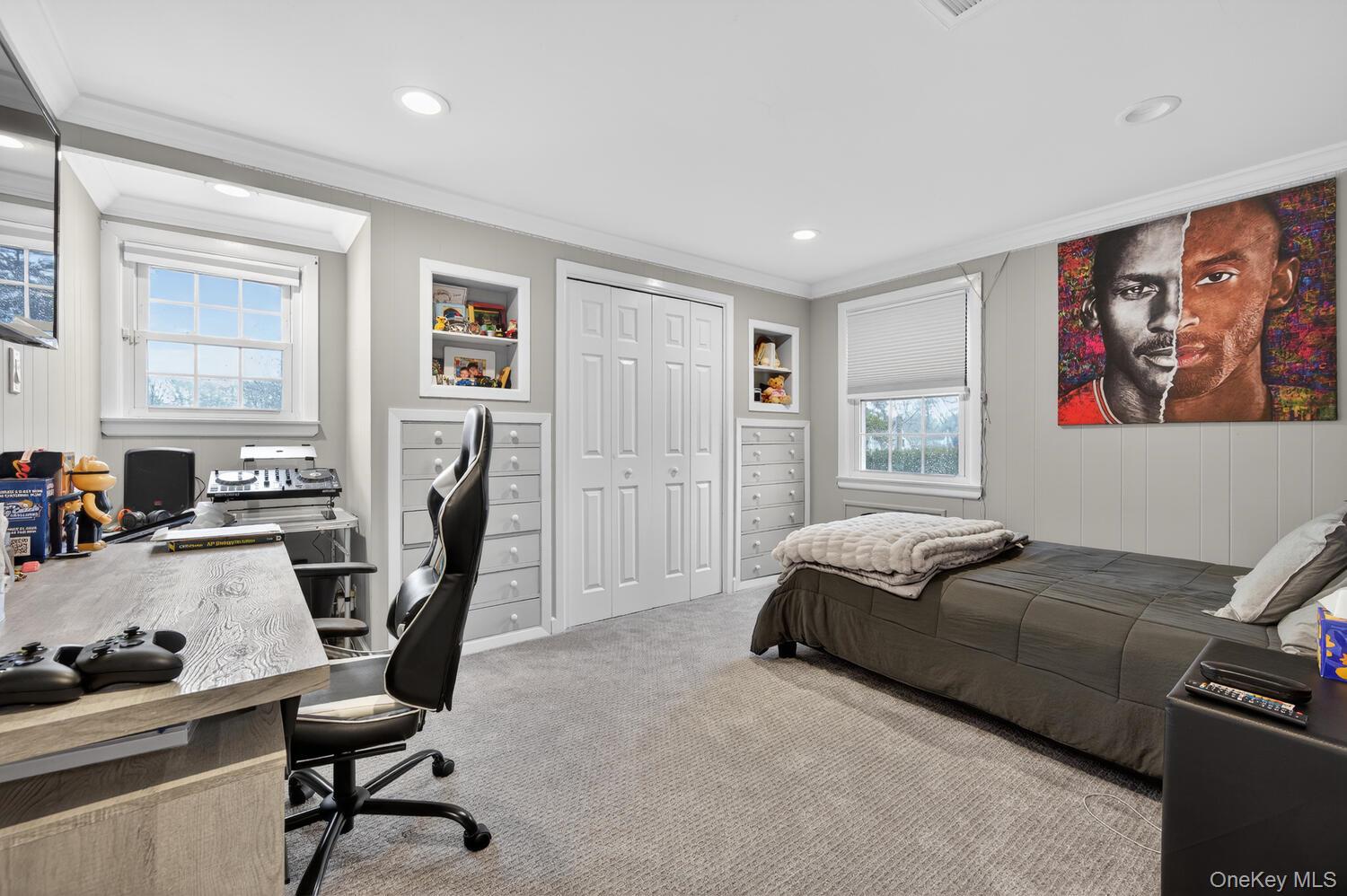 65 Circle Drive, Roslyn Heights, NY 11577