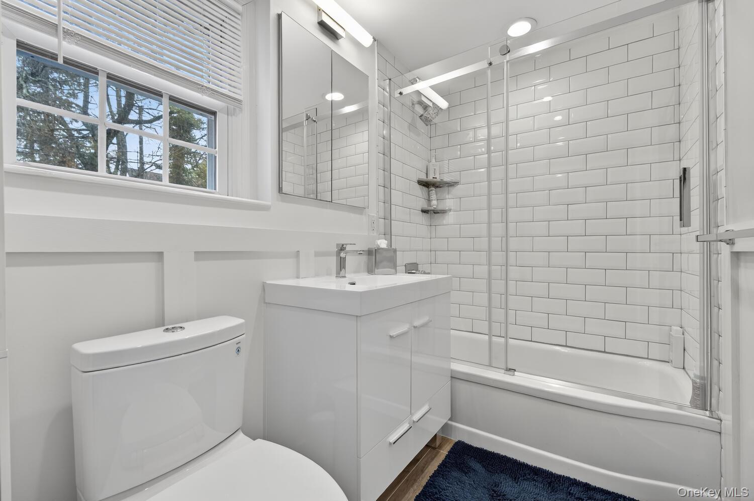 65 Circle Drive, Roslyn Heights, NY 11577