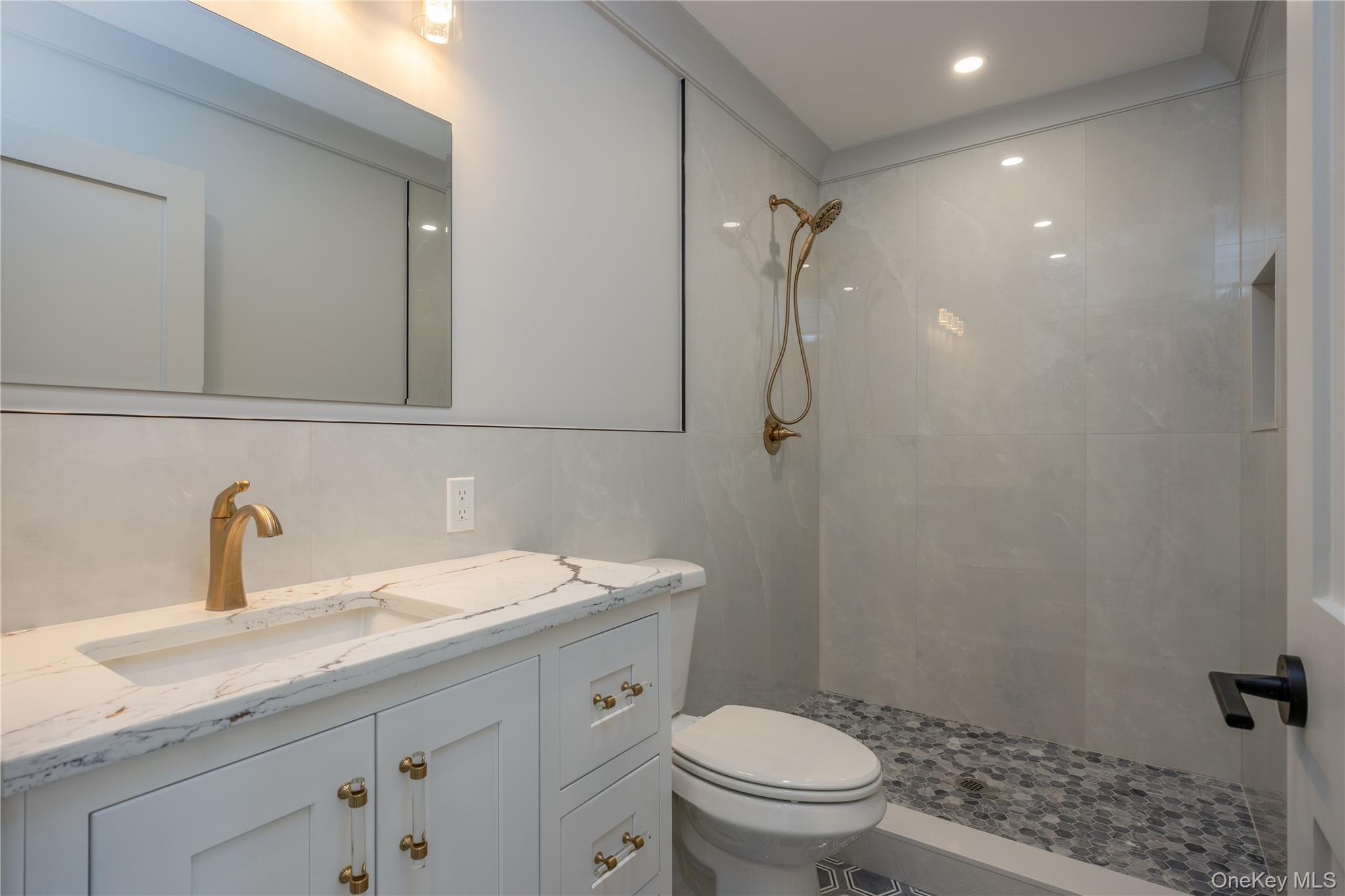 7 Victoria Lane # A, Yonkers, NY 10701