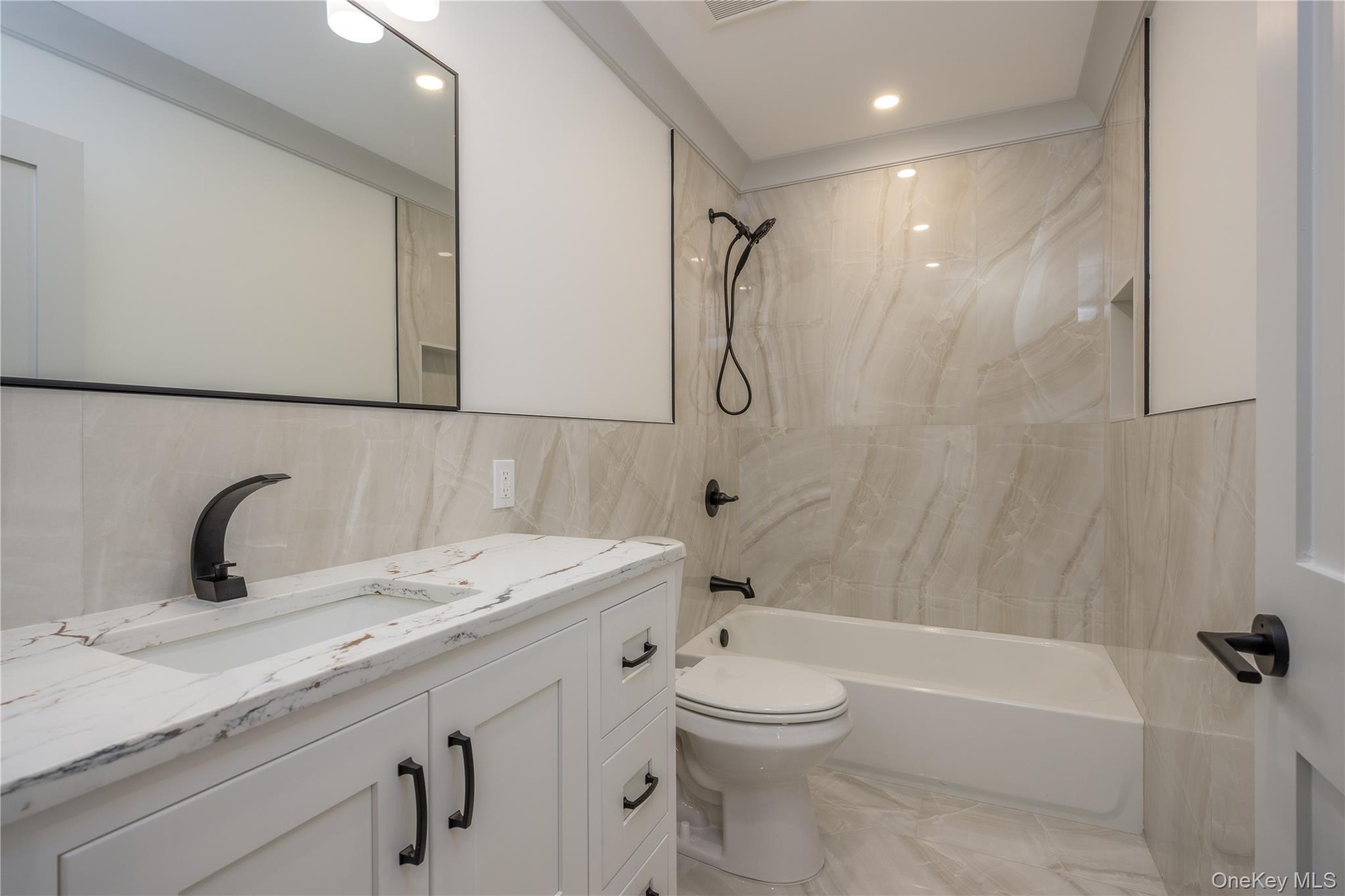 7 Victoria Lane # A, Yonkers, NY 10701