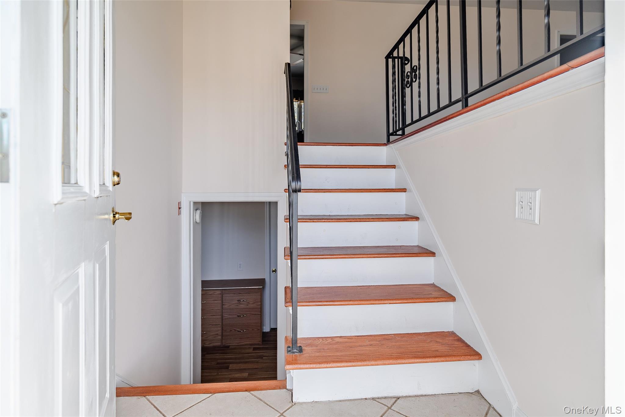 7 Bittersweet Dr, Danbury, Call Listing Agent, CT 06811