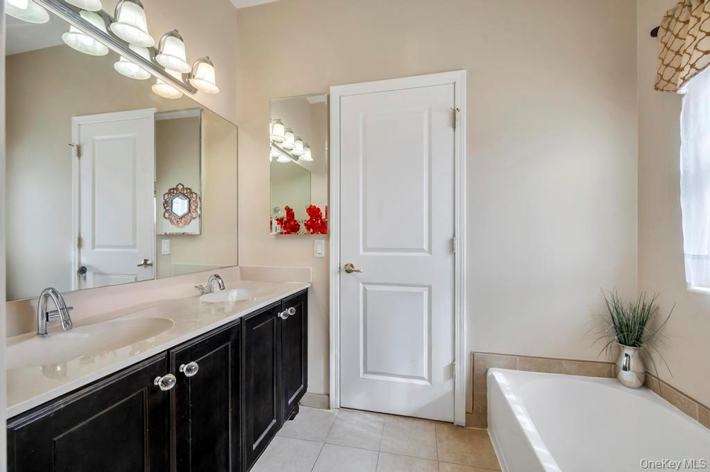 191 Flower Road, Shirley, NY 11967