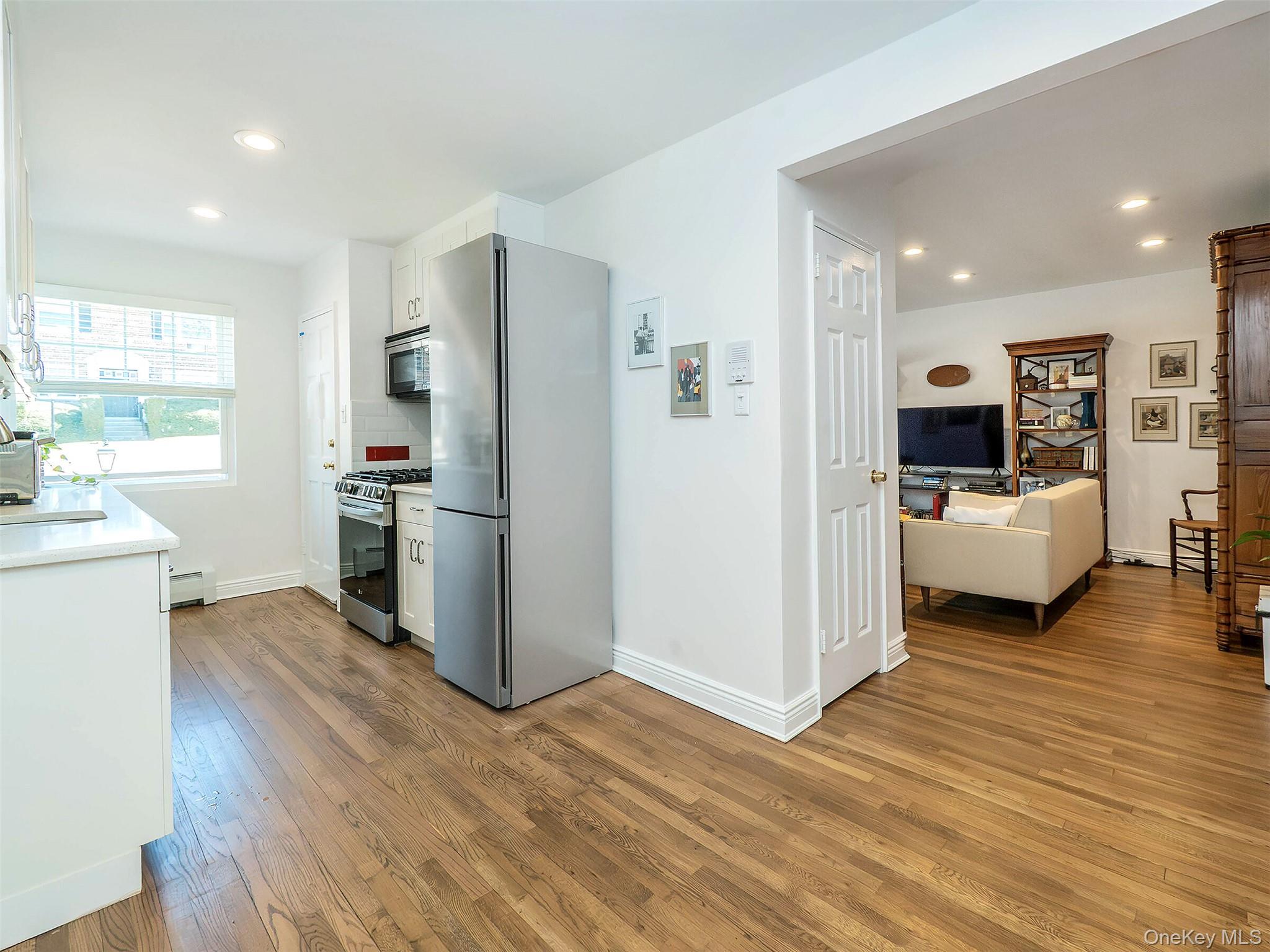 22 Madison Park # L, Port Washington, NY 11050
