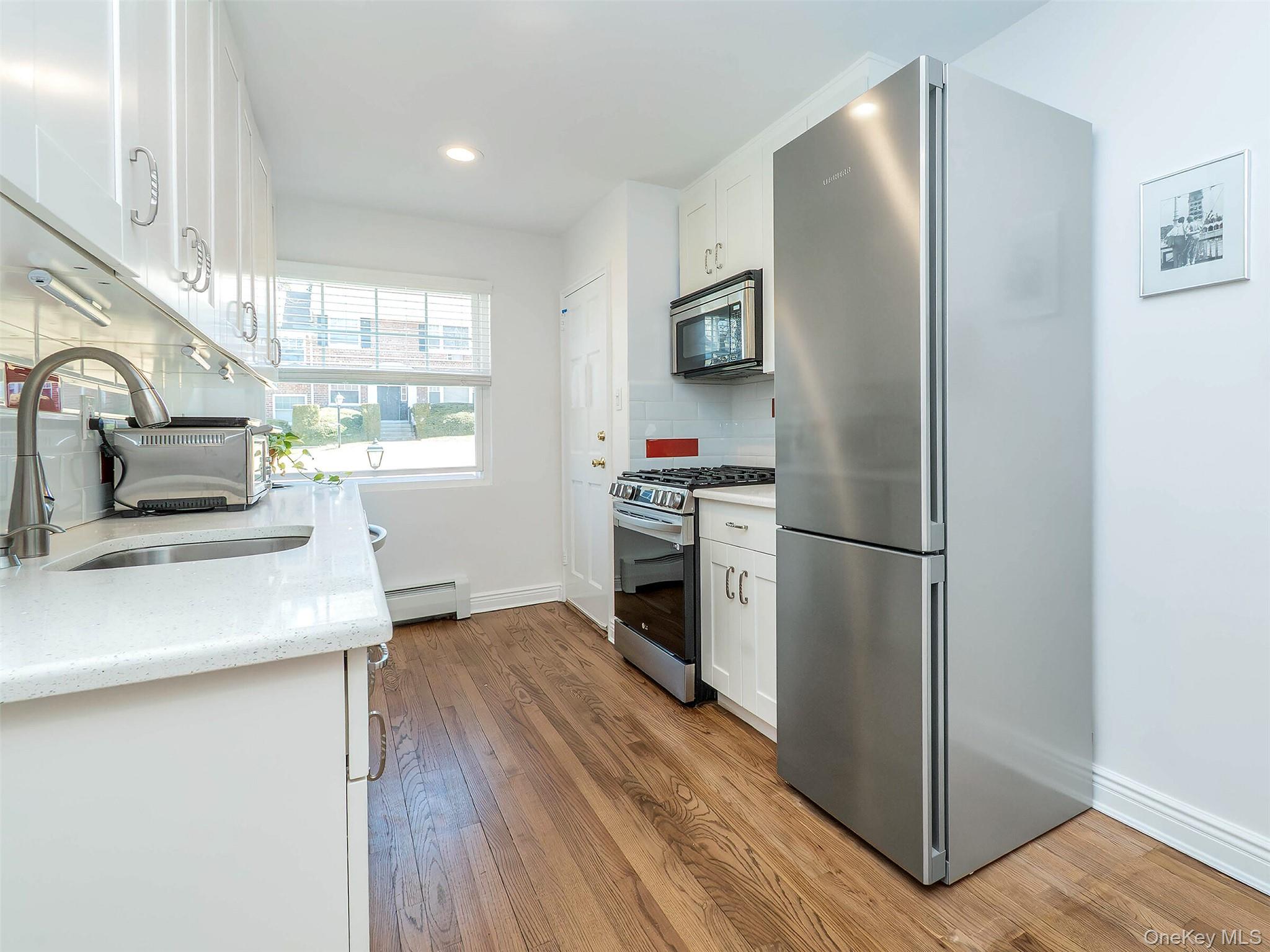 22 Madison Park # L, Port Washington, NY 11050