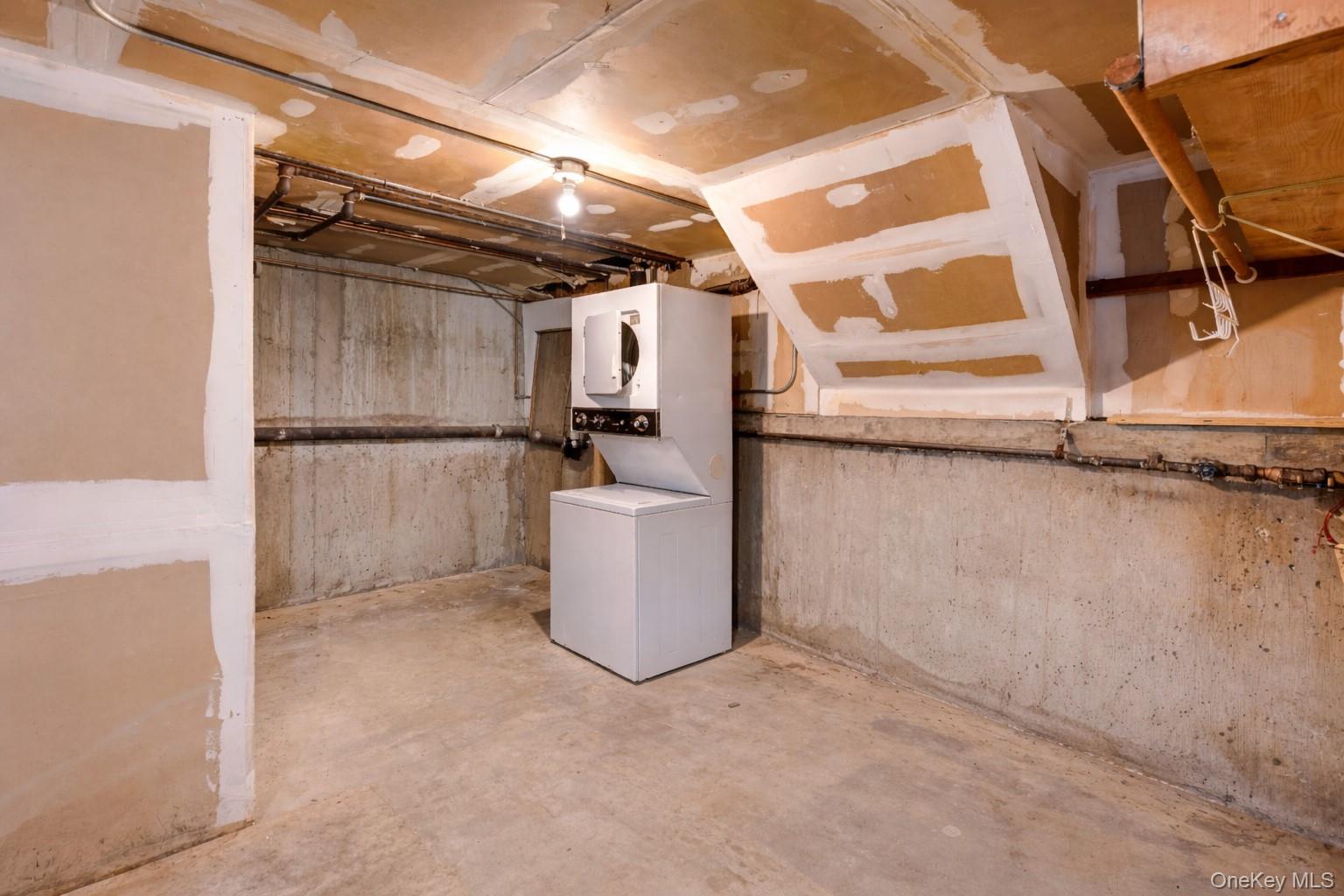 2524 West Street, Brooklyn, NY 11223