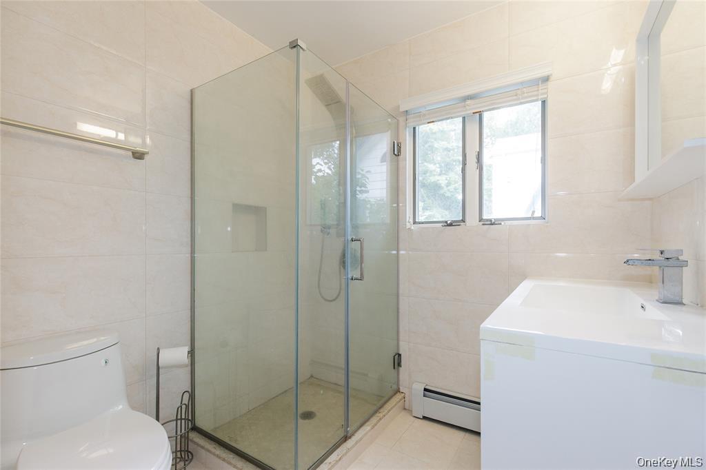 43 ELM Street, Great Neck, NY 11021