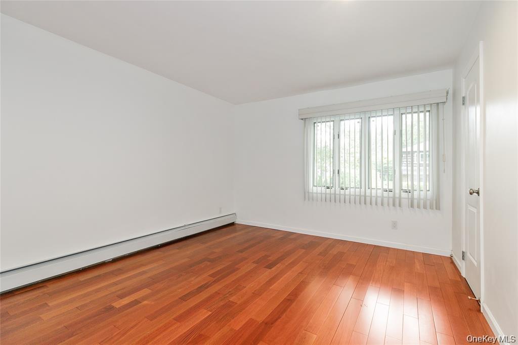 43 ELM Street, Great Neck, NY 11021