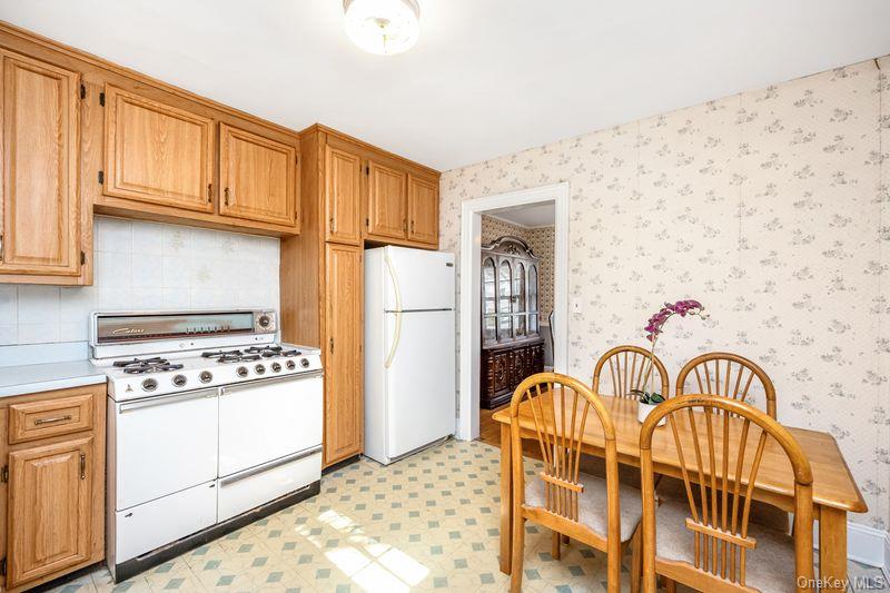 16 Margaret Boulevard, Merrick, NY 11566