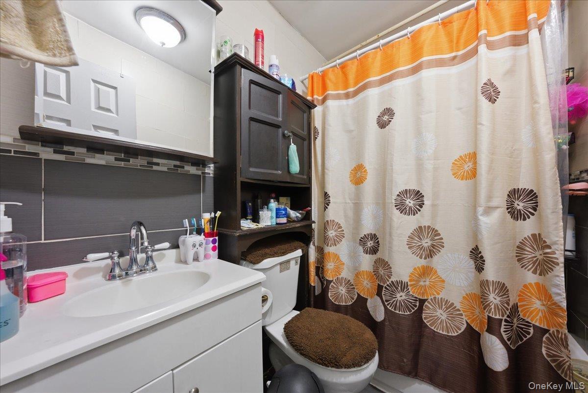 1268 Findlay Avenue, Bronx, NY 10456