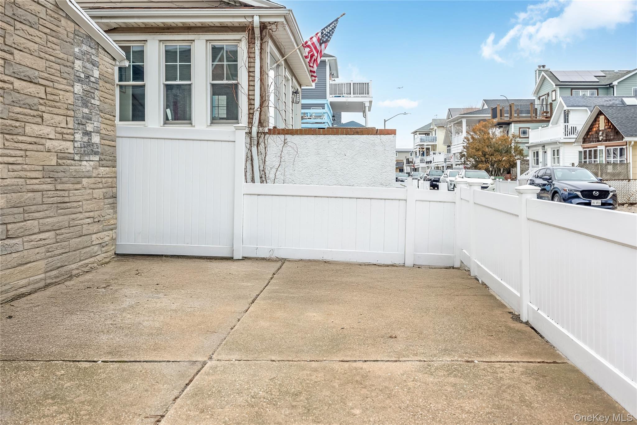 195 Oceanview, Long Beach, NY 11561