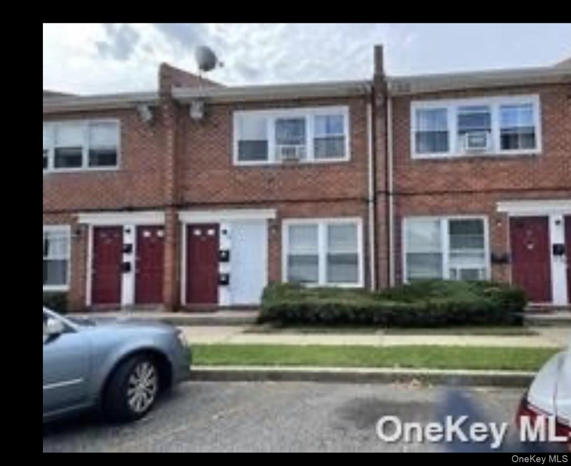 680 Evelyn Avenue, East Meadow, NY 11554