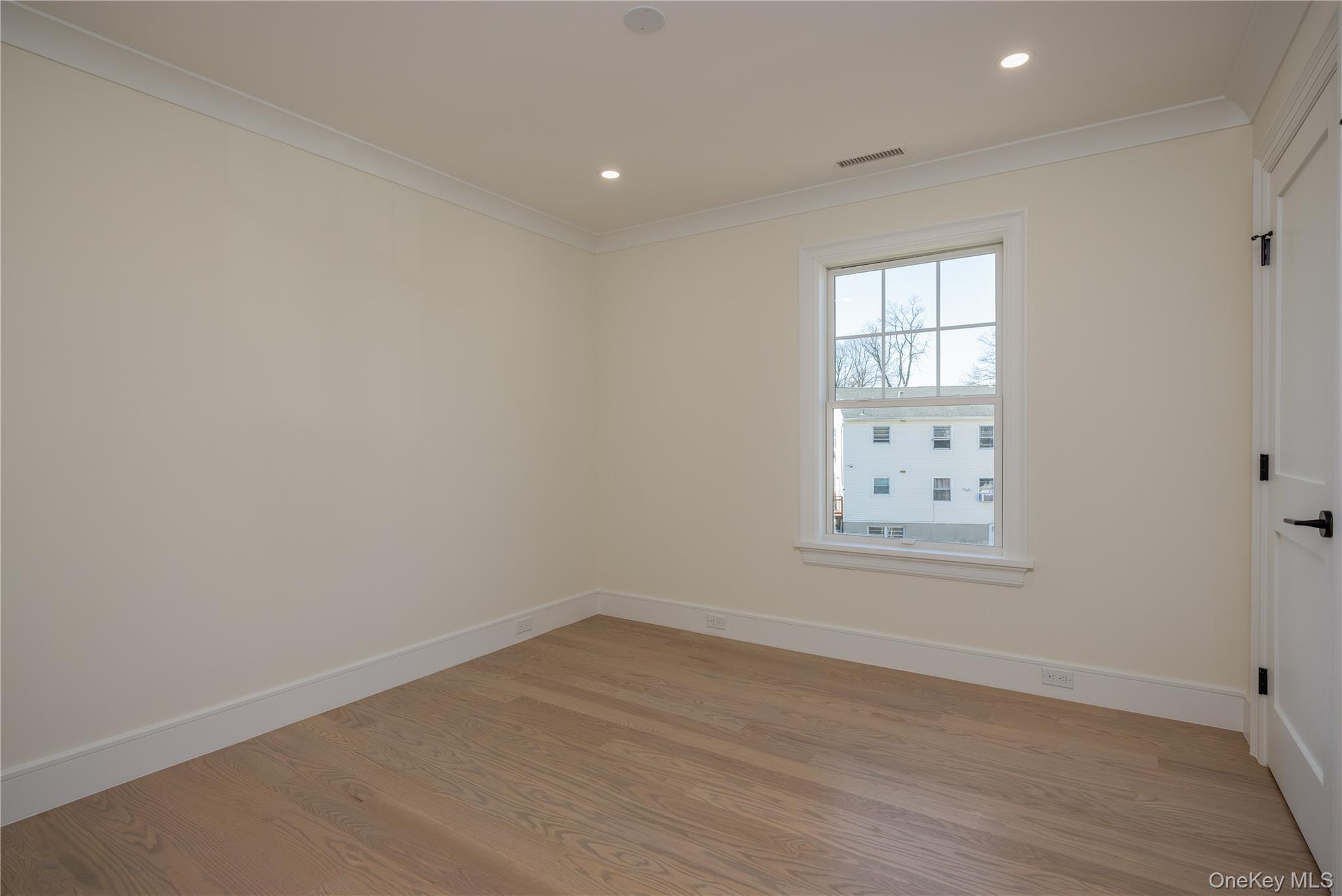 7 Victoria Lane # B, Yonkers, NY 10701