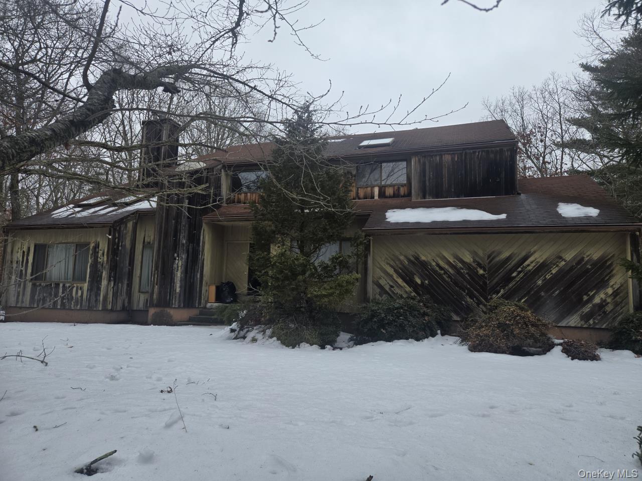 9 Haney Court, Manorville, NY 11949