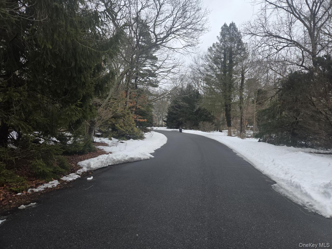 9 Haney Court, Manorville, NY 11949