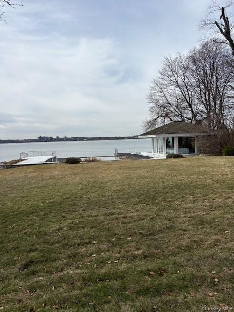 150 W Shore Road, Great Neck, NY 11024