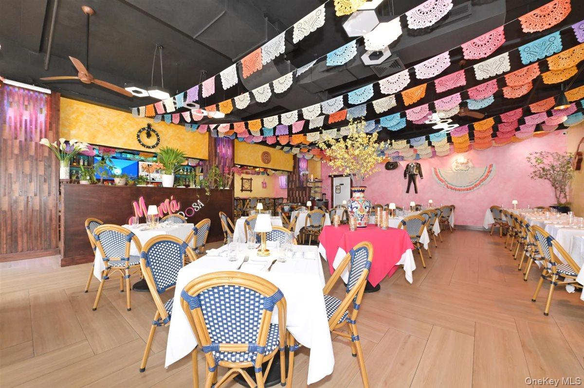 31 S Middle Neck Road, Great Neck, NY 11021