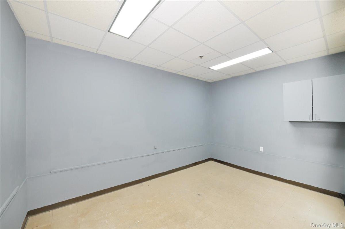 31 S Middle Neck Road, Great Neck, NY 11021