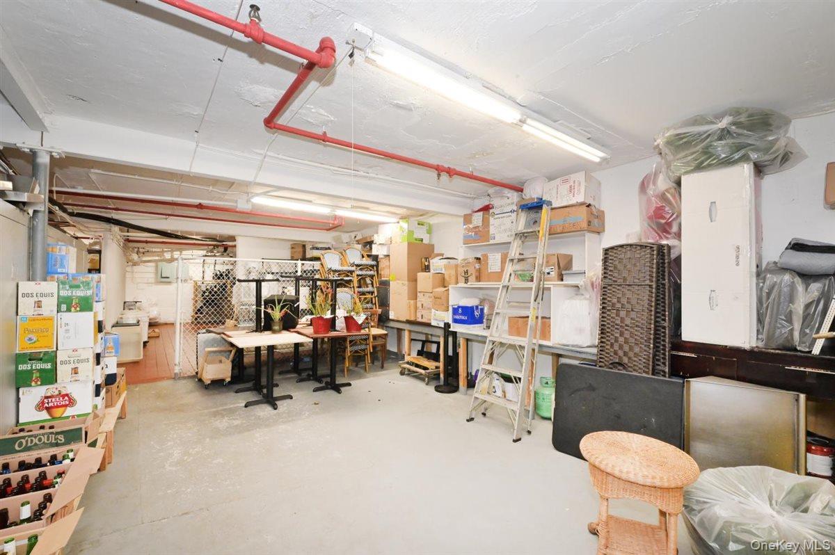 31 S Middle Neck Road, Great Neck, NY 11021