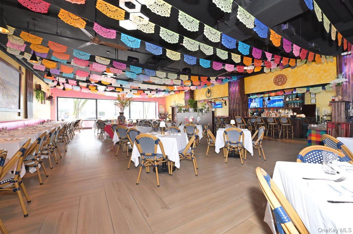 31 S Middle Neck Road, Great Neck, NY 11021