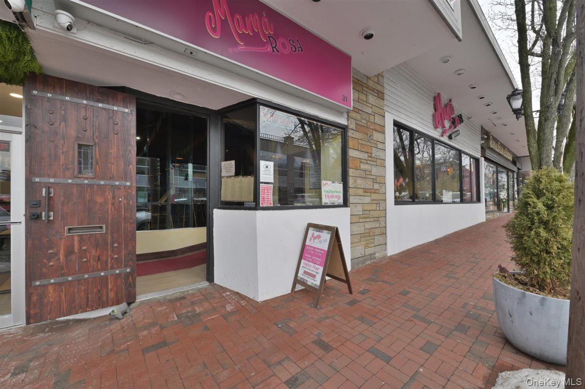 31 S Middle Neck Road, Great Neck, NY 11021