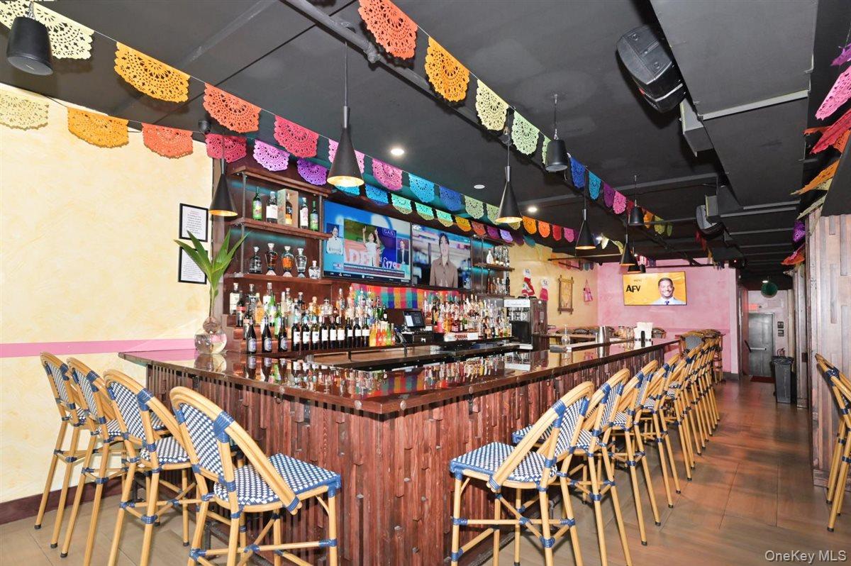 31 S Middle Neck Road, Great Neck, NY 11021