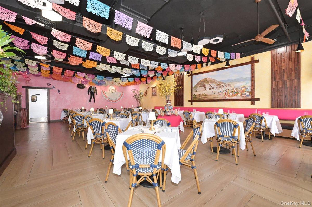 31 S Middle Neck Road, Great Neck, NY 11021