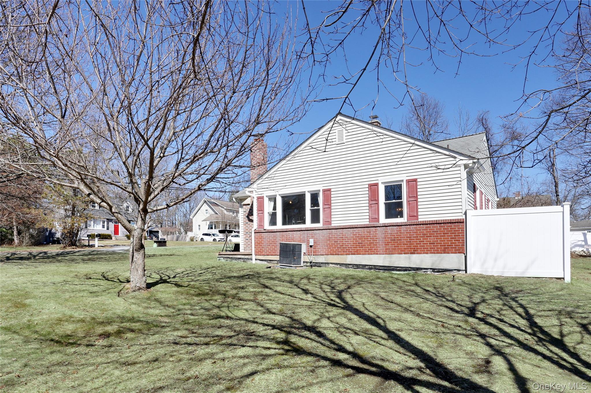 35 Mid Oaks Street, Monroe, NY 10950