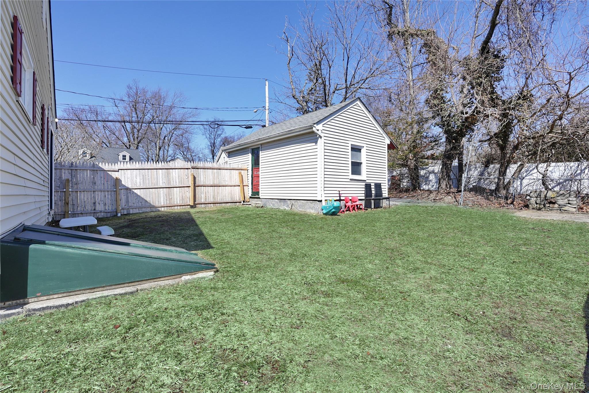 35 Mid Oaks Street, Monroe, NY 10950