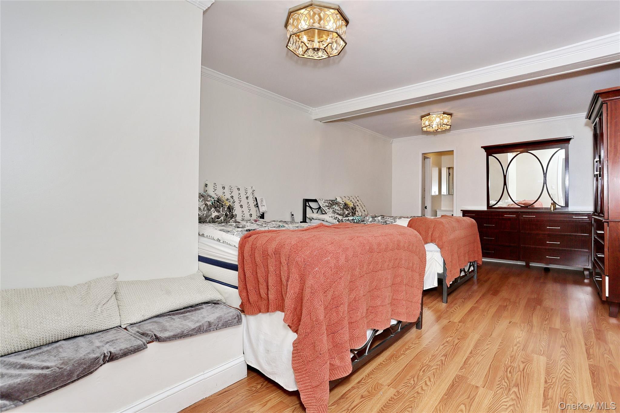 35 Mid Oaks Street, Monroe, NY 10950